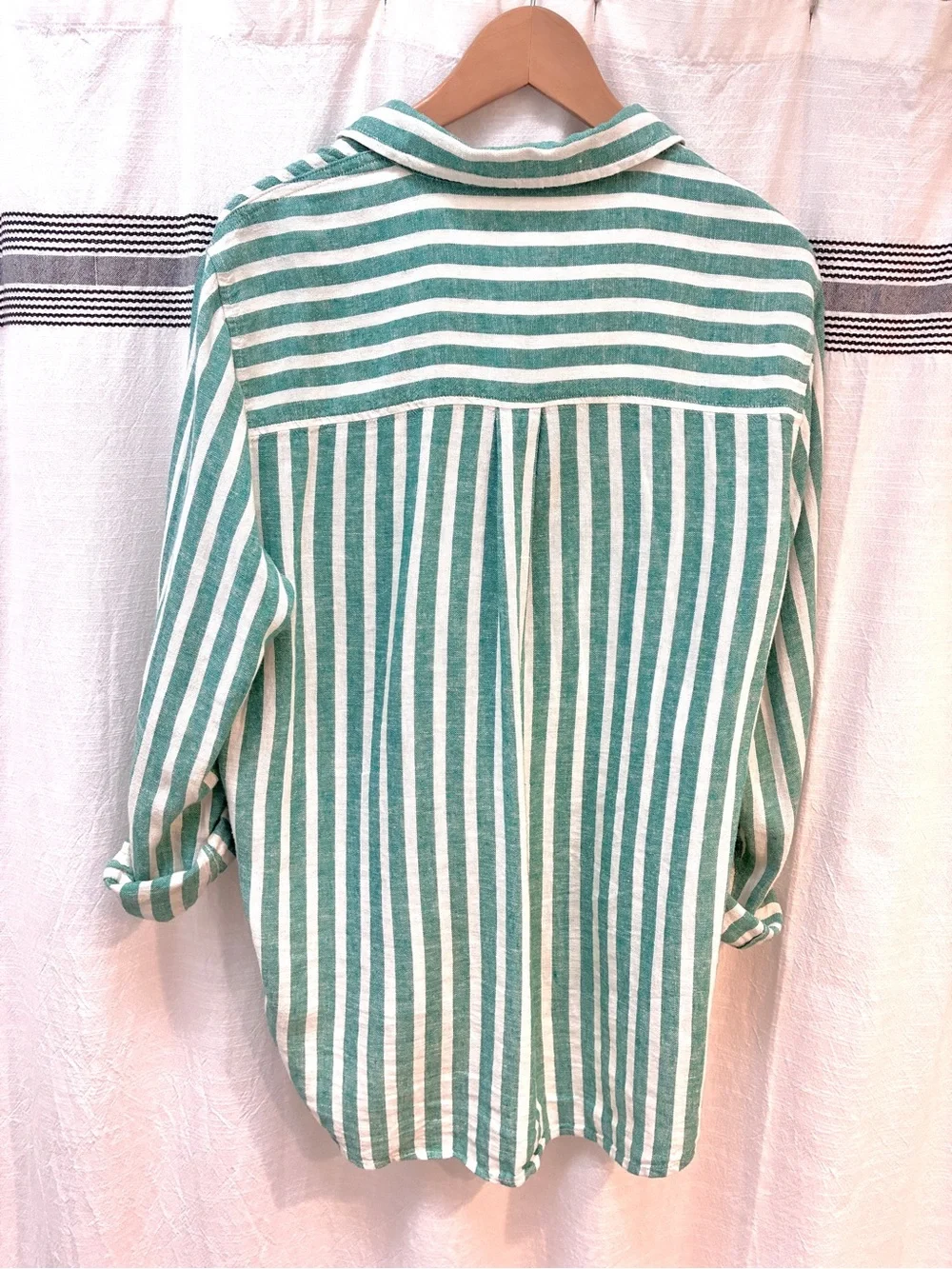 Universal Thread Green and White Relaxed Linen Shirt / Beach Cover Up - Picture 2 of 6